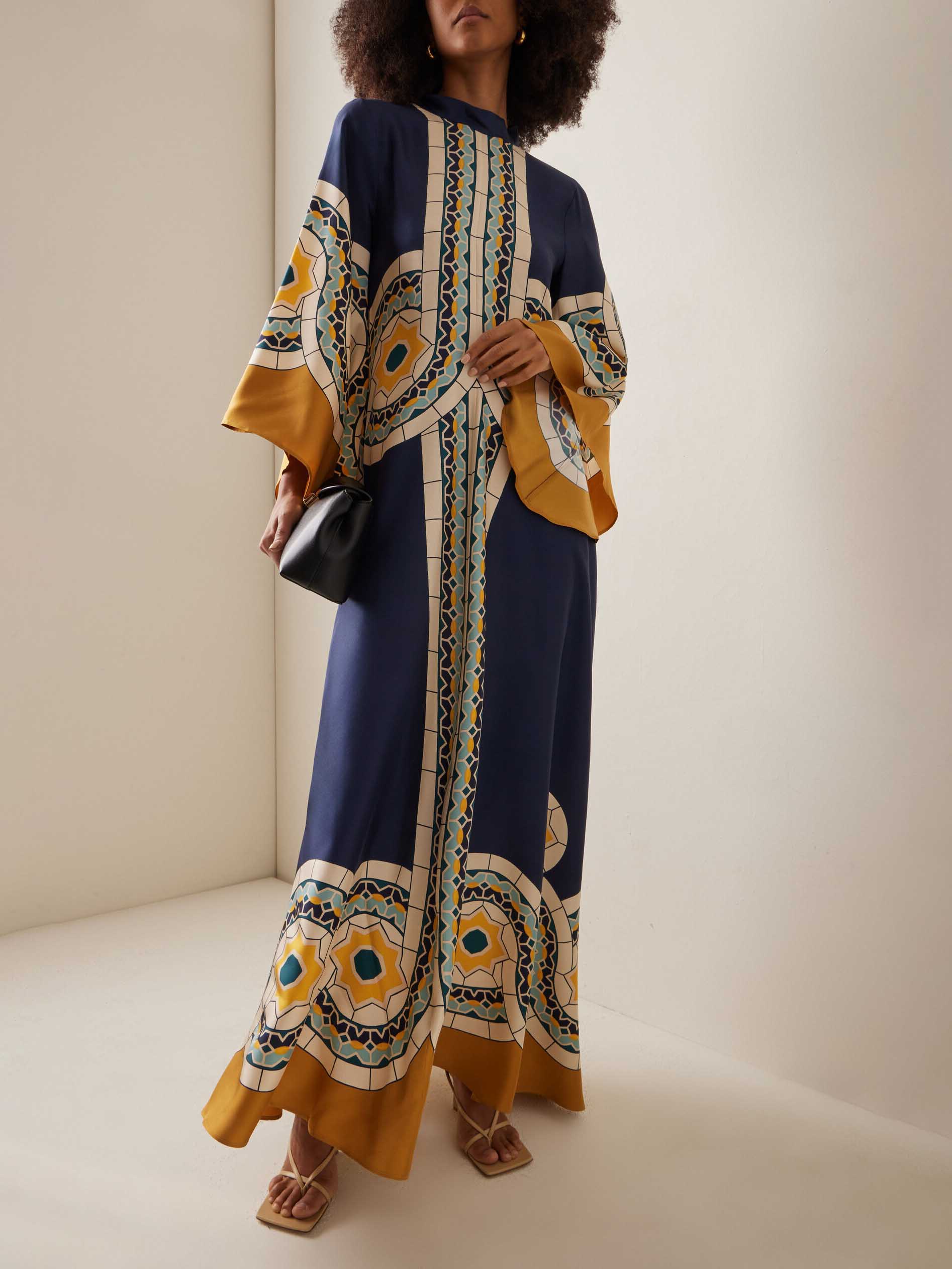 Elegantes Maxikleid mit Vintage-Kunstdruck