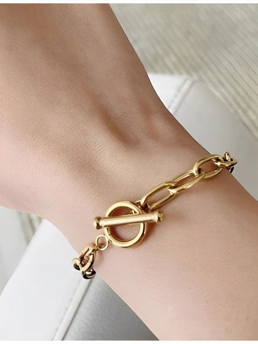Rectangular Link T-Bar Bracelet - Gold Gold one size