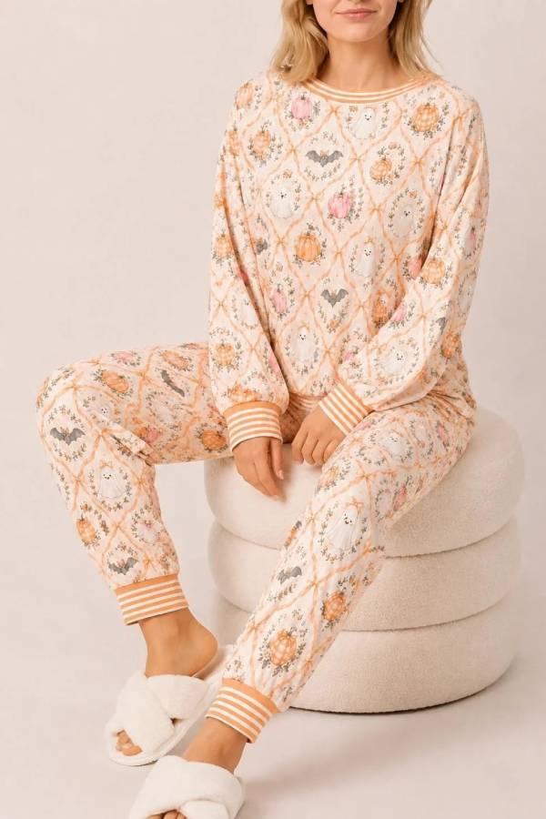 Women's Cute Holiday‑Print Pajama Set