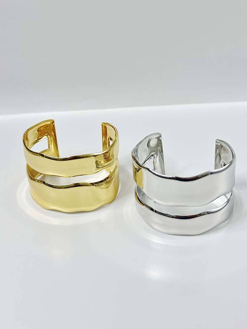 Minimalist Double-loop Bracelet