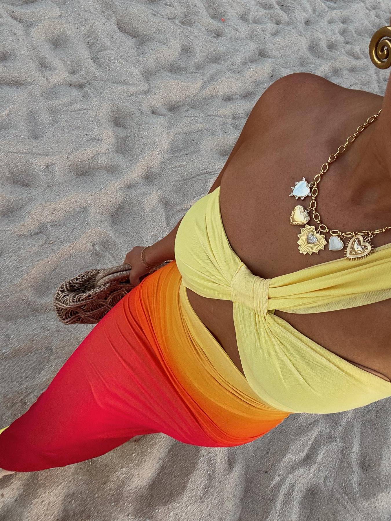 Einschultriges Maxikleid mit Farbverlauf in Sonnenuntergangsfarbe