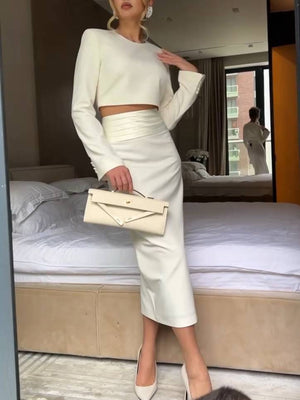 Ensemble chemise à manches longues et jupe minimaliste coupe slim