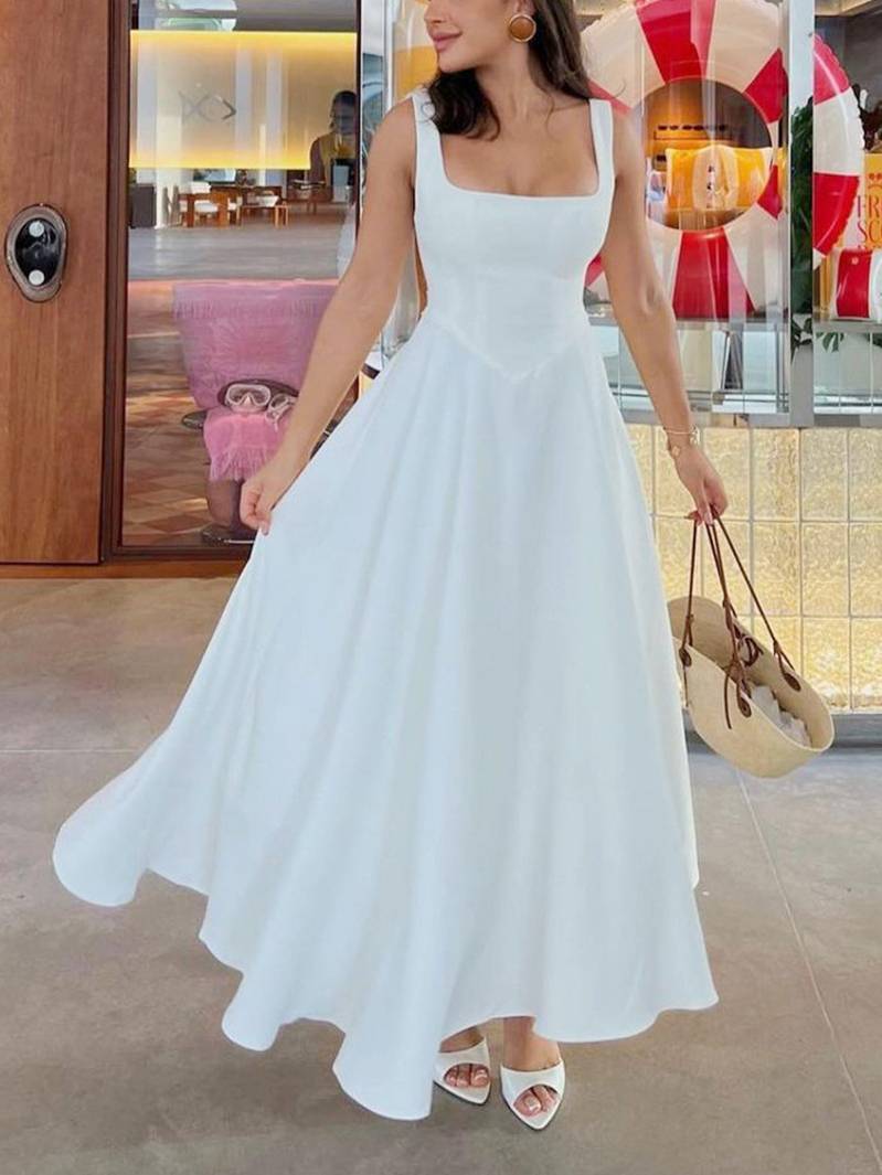 Robe mi-longue élégante à col carré et large évasée