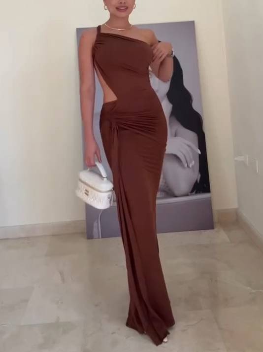 Robe longue dos nu à taille creuse et design asymétrique unique