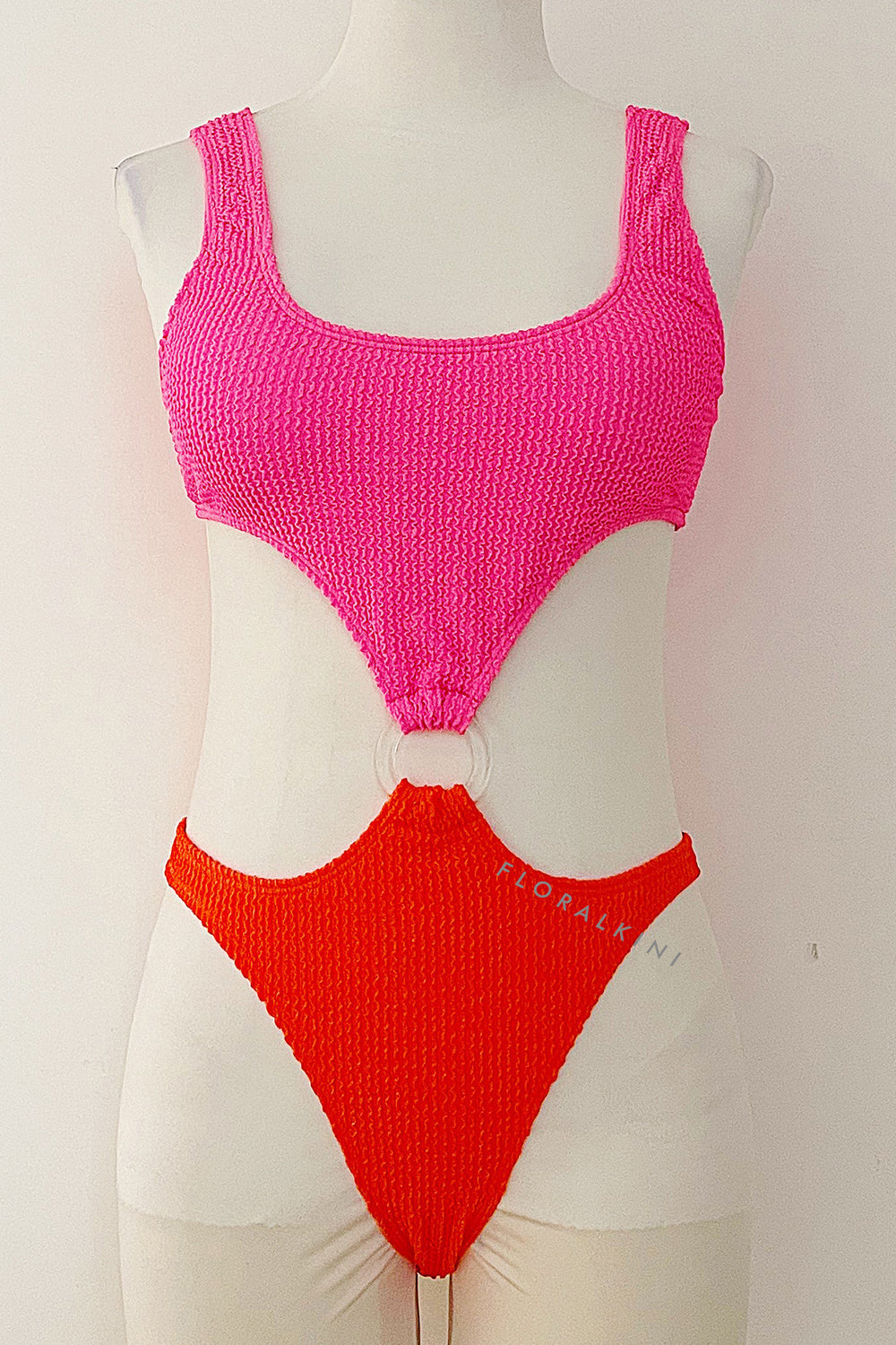 Color Block Crinkle Cut-Out Ring Middle One Piece Swimsuit - Pink/Orange