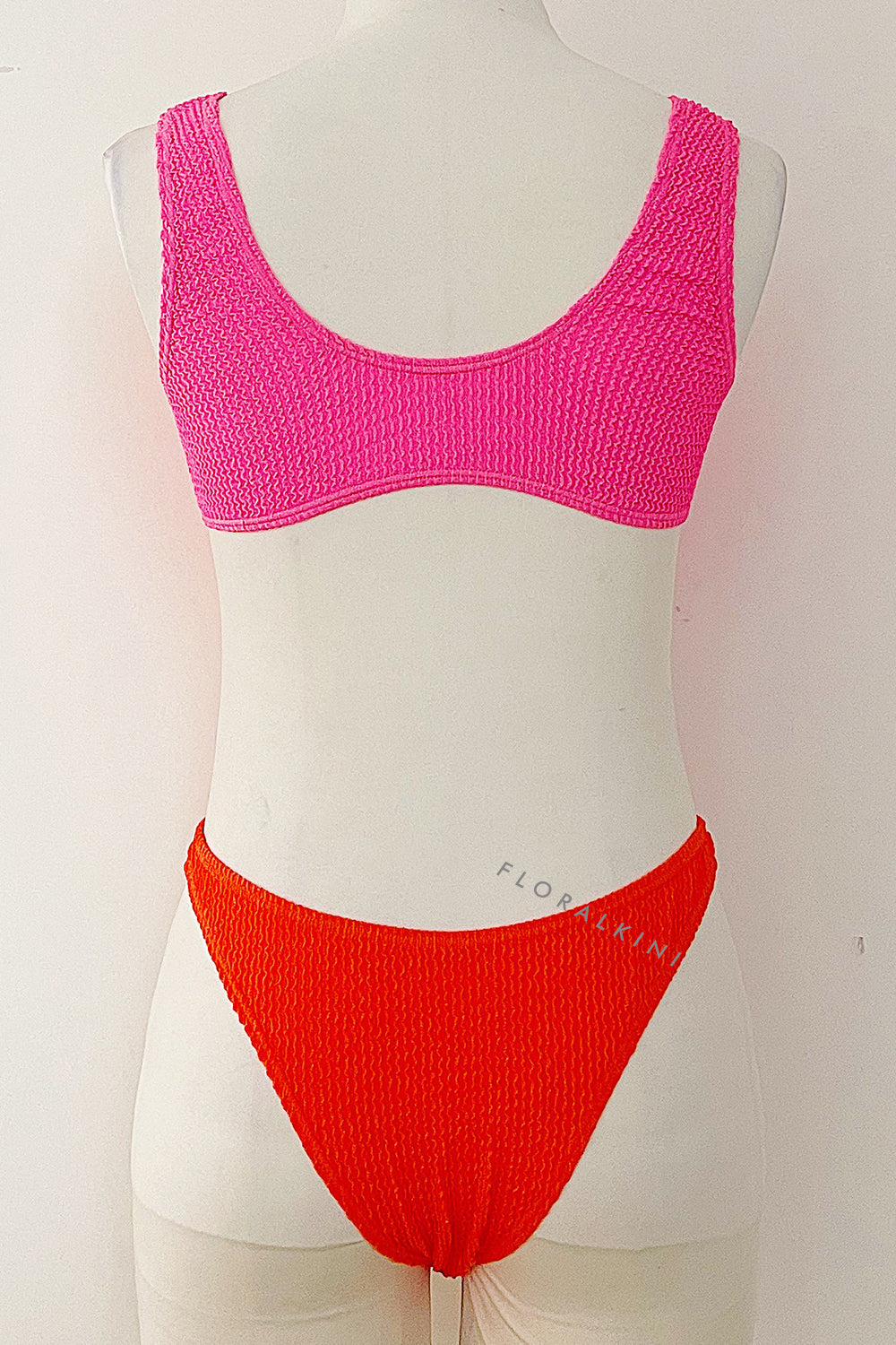 Color Block Crinkle Cut-Out Ring Middle One Piece Swimsuit - Pink/Orange