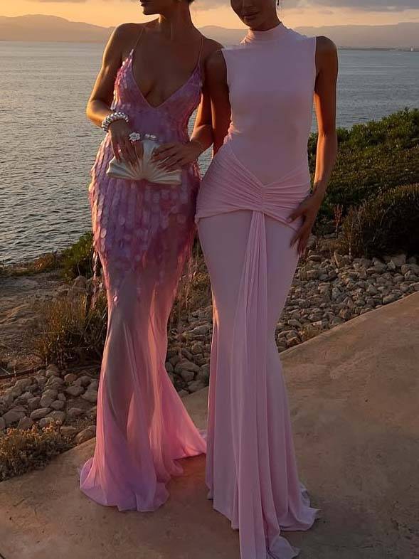 Rückenfreies Maxikleid mit V-Ausschnitt und Pailletten und Fischschwanz