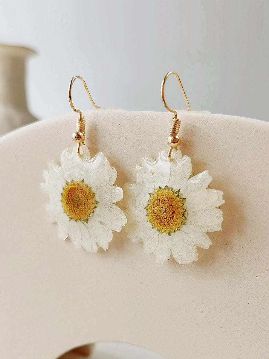 Pressed Flower Drop Earring - Resin Daisy Gold one size