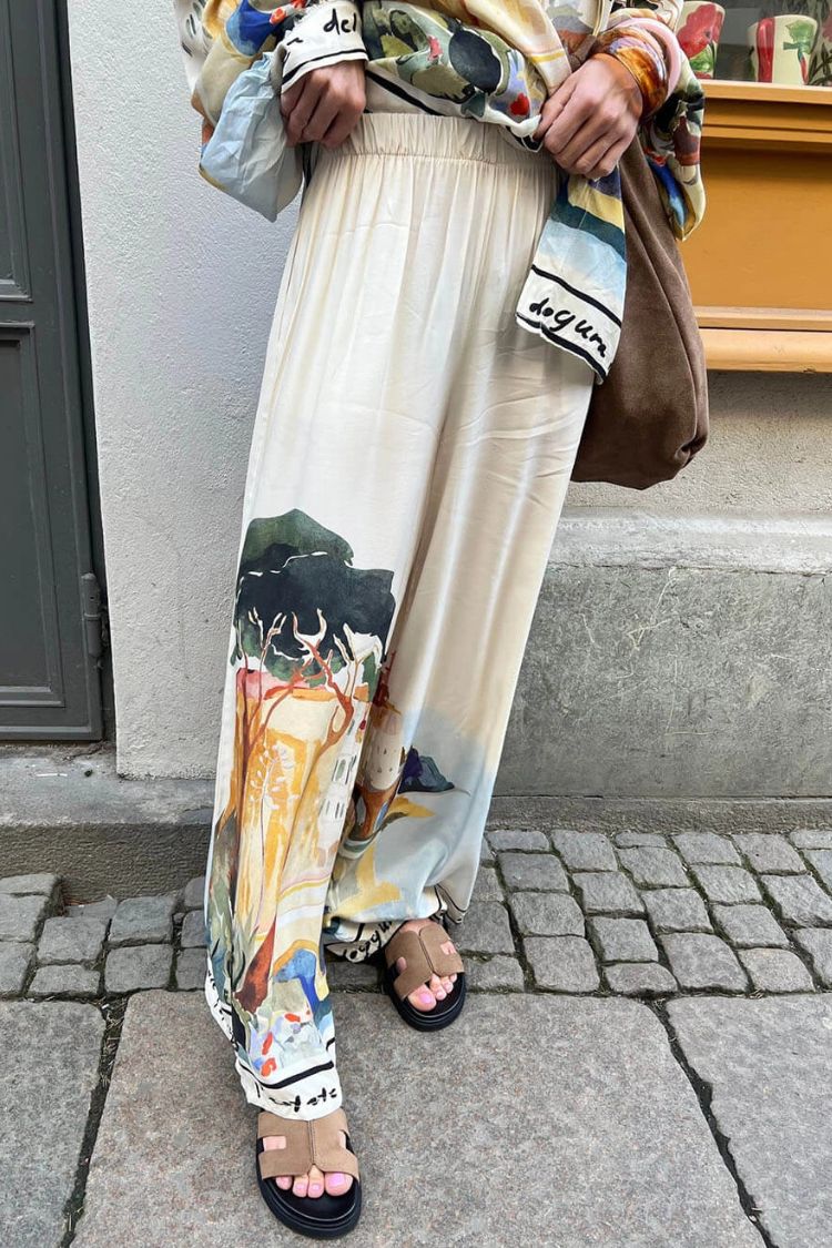 Ellison Unique Print Elastic Waist Pocketed Wide Leg Pants White