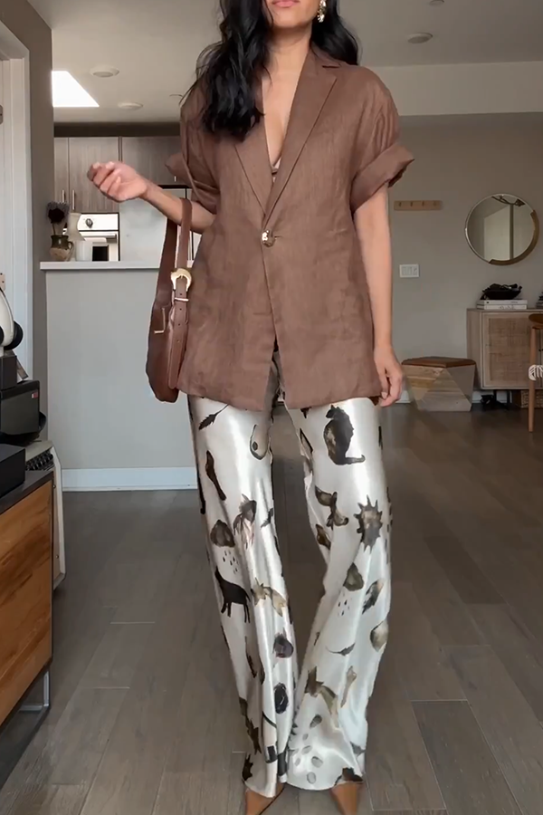 Pantalon large à taille élastique et imprimé unique en satin The Finishing Touch