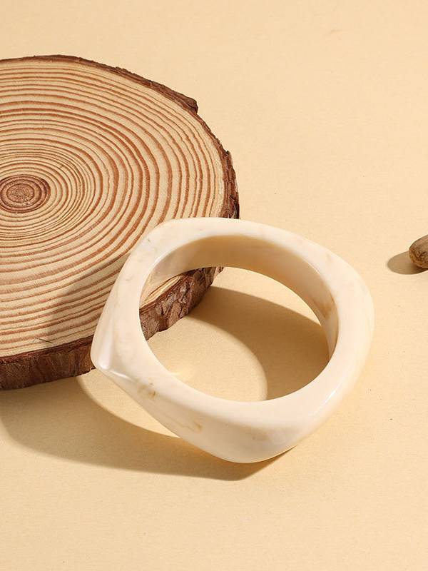 Bracelet irrégulier