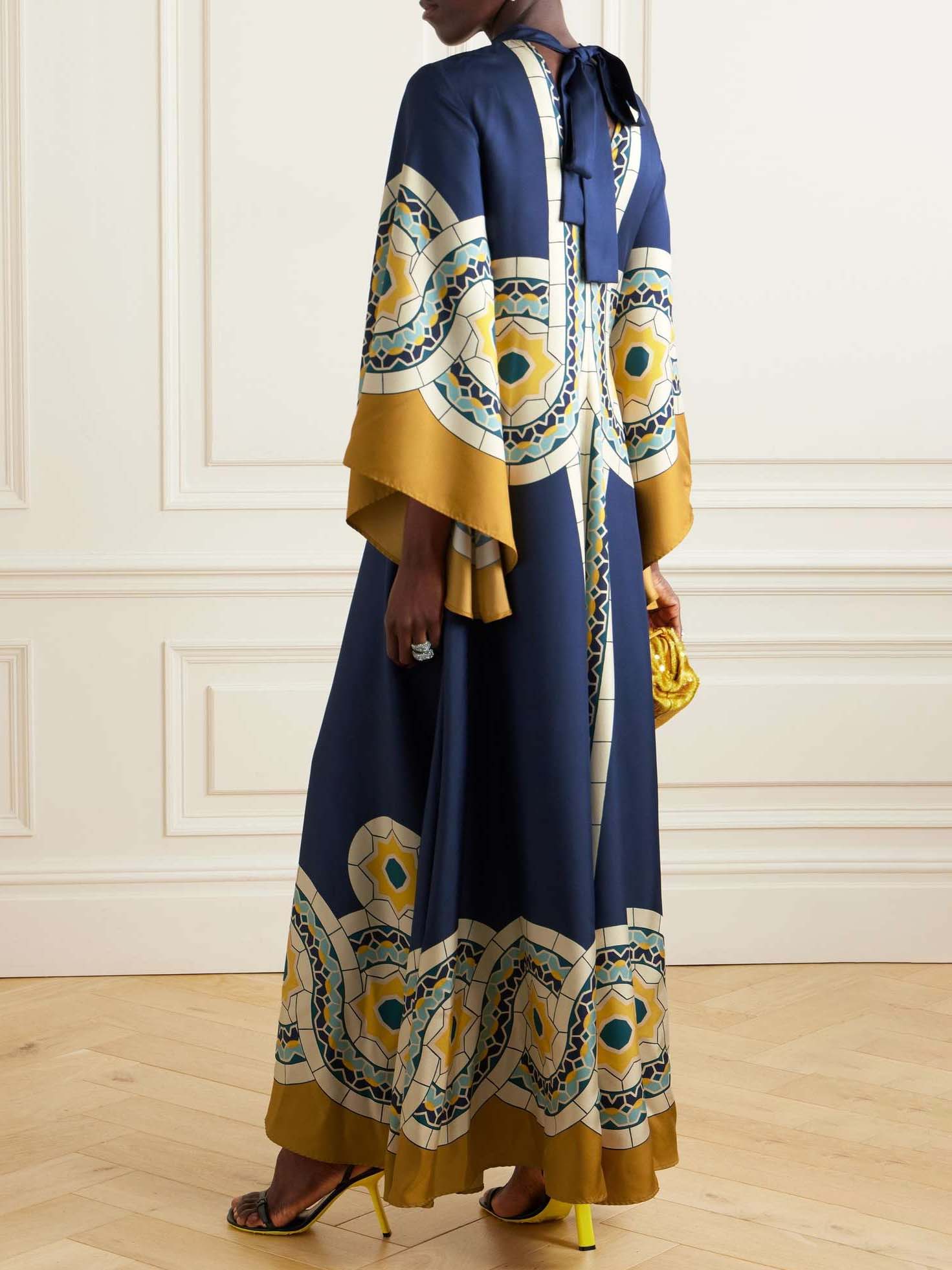 Elegantes Maxikleid mit Vintage-Kunstdruck