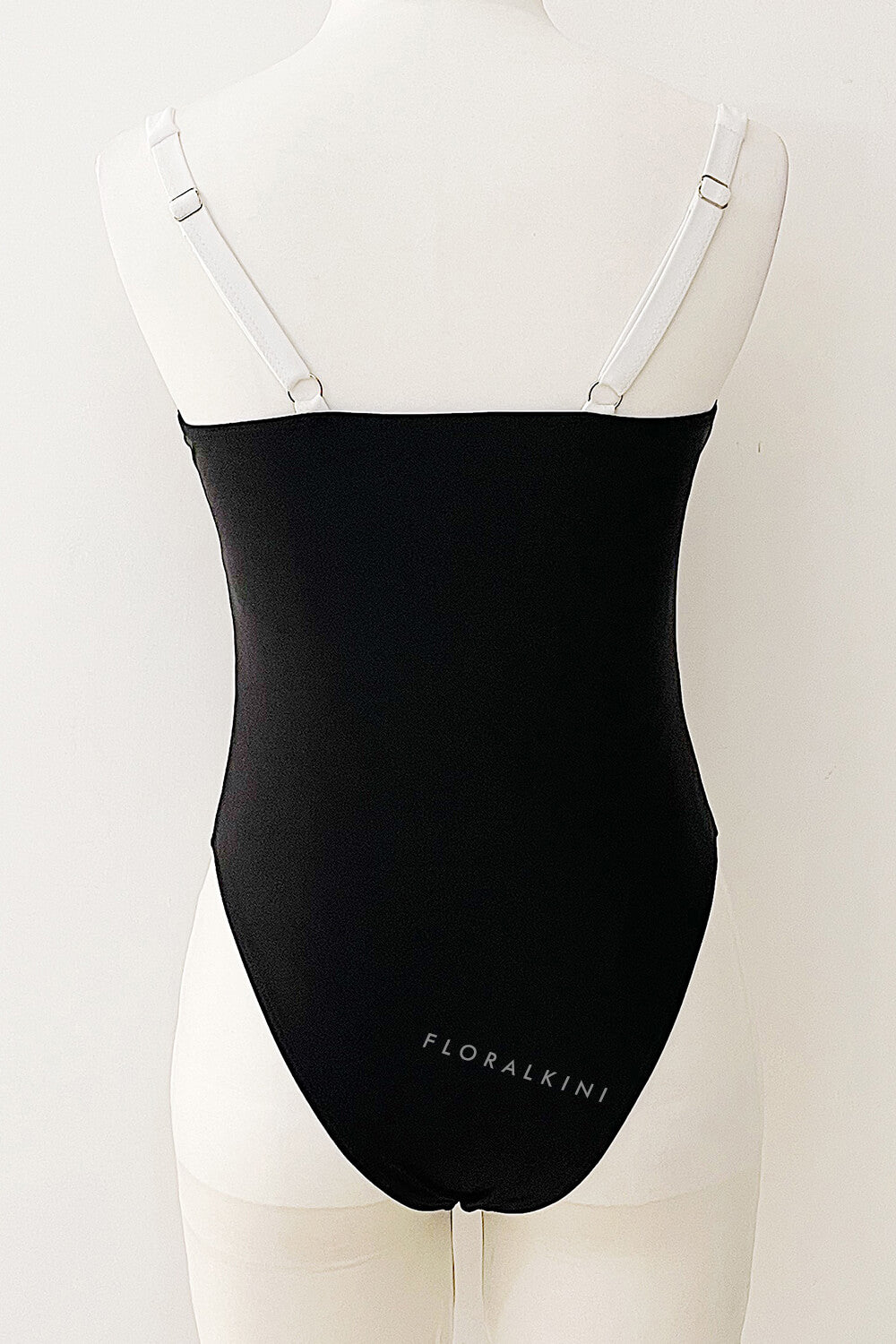 Color Block Underwire One Piece Swimsuit