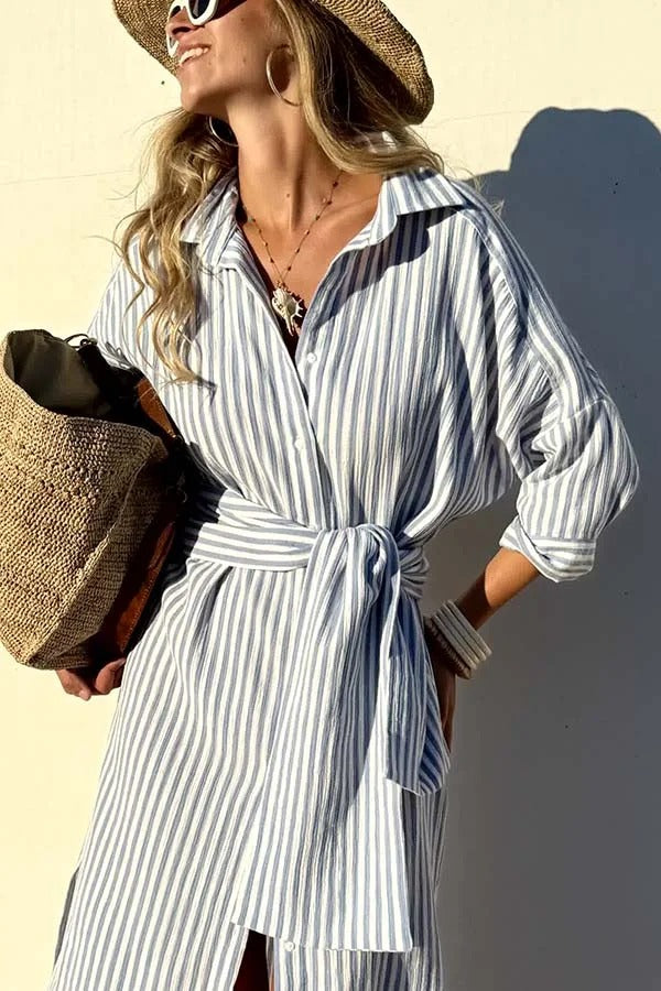 Robe chemise mi-longue boutonnée à rayures et manches mi-longues avec ceinture et poche