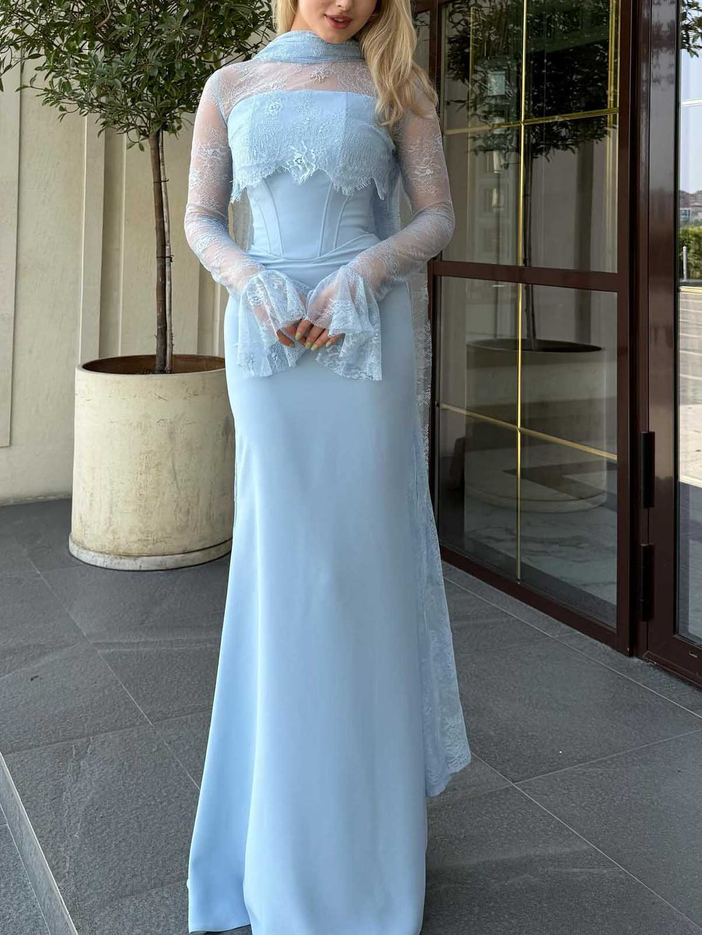 Elegantes trägerloses Korsett-Maxikleid