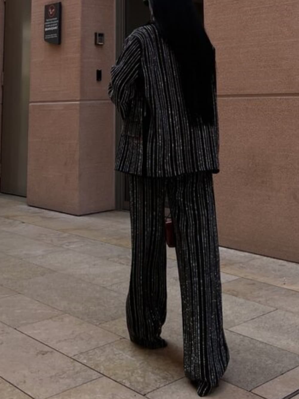 Ensemble de costume élégant et décontracté à rayures et paillettes