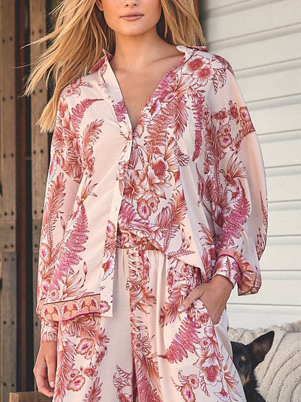 Warme, lässige Hose mit weitem Bein und Blumenmuster im Urlaubsstil mit elastischer Taille