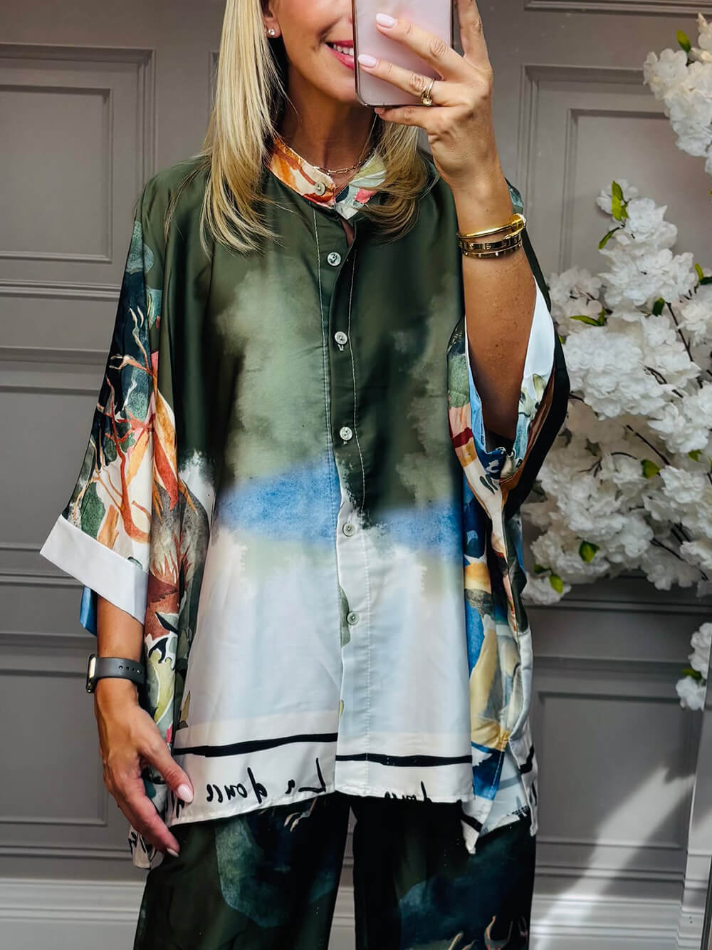 Einzigartige Hose mit weitem Bein und elastischer Taille im Roman-Print aus Satin
