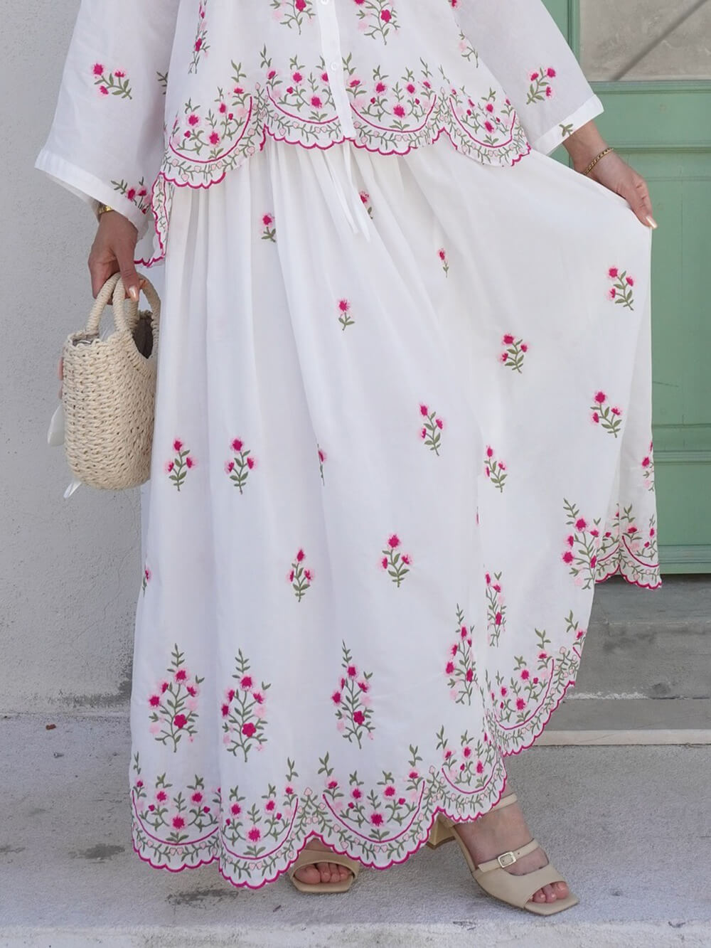 Jupe midi à volants brodés de fleurs délicates avec taille élastique