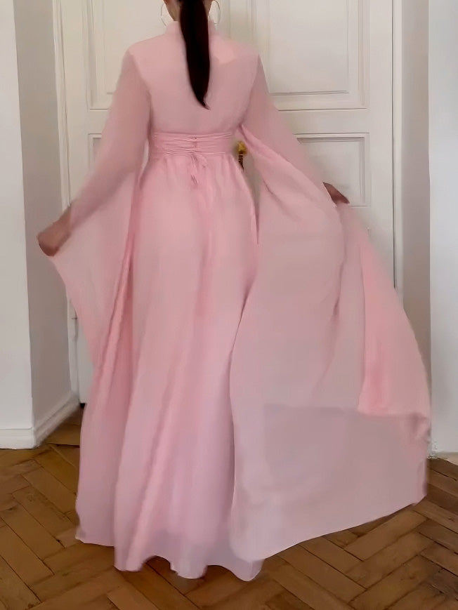 Elegantes Maxikleid mit kleinem Stehkragen und Chiffonärmeln