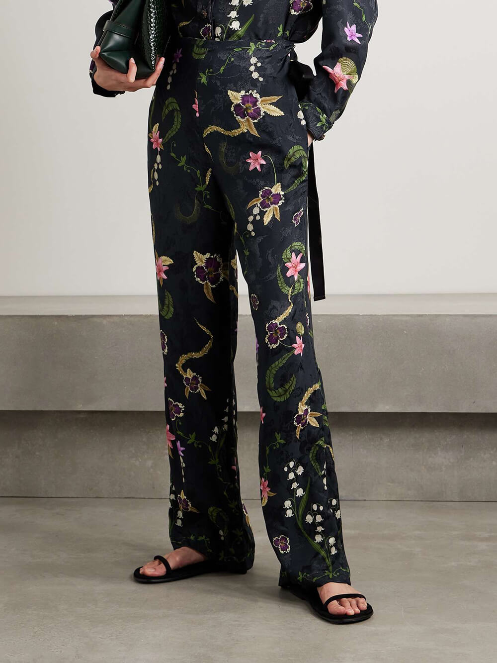 Pantalon droit élégant en satin à imprimé floral