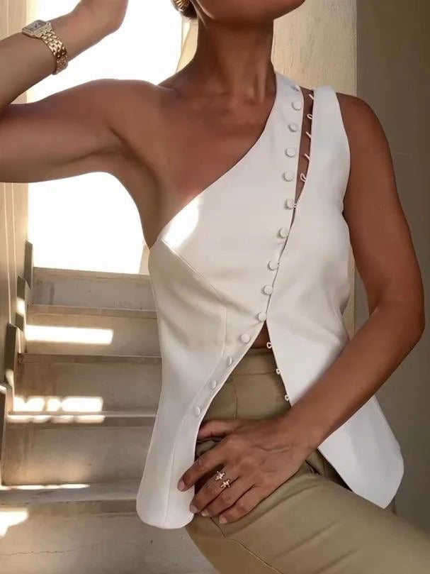 Haut tendance à une épaule avec boutons