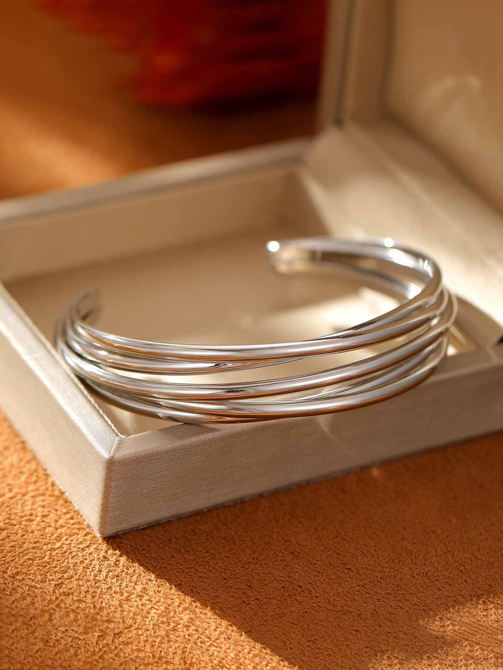 Bracelet simple en métal à croix incurvée multicouche