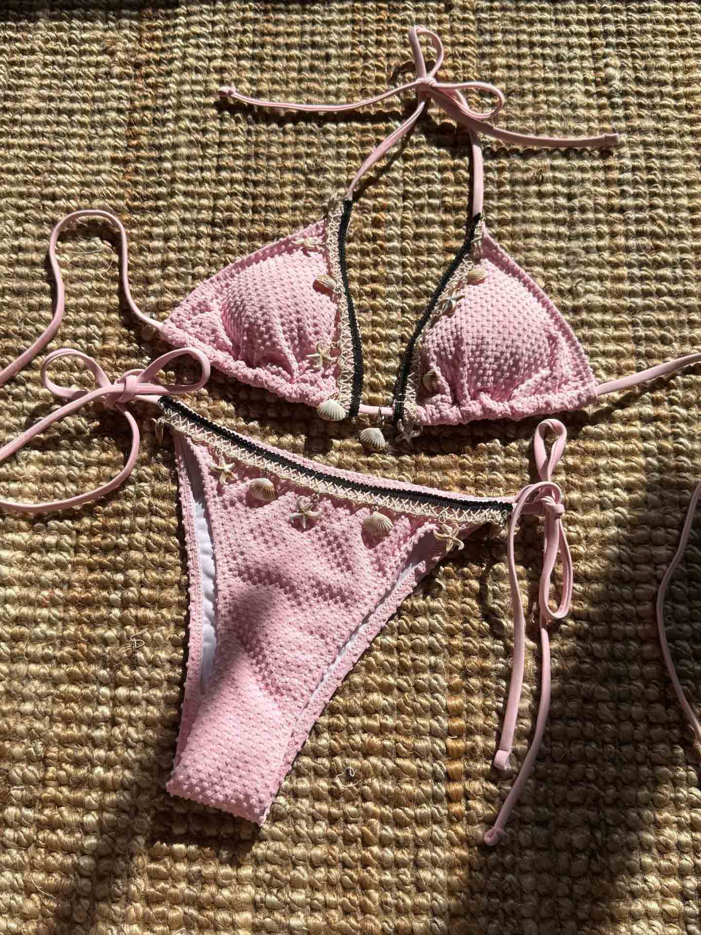 Zweiteiliges sexy Bikini-Set mit Spitzen-Muschel und einfarbiger