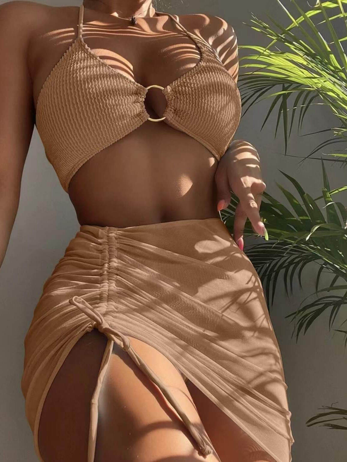 Einfarbiger sexy Neckholder-Bikini mit dreiteiligem Badeanzug