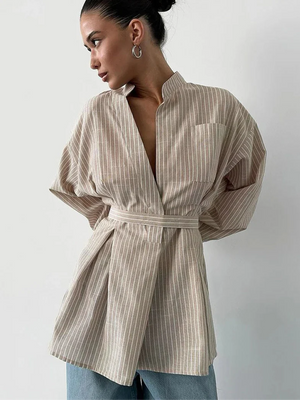 Lockeres braun gestreiftes Hemd