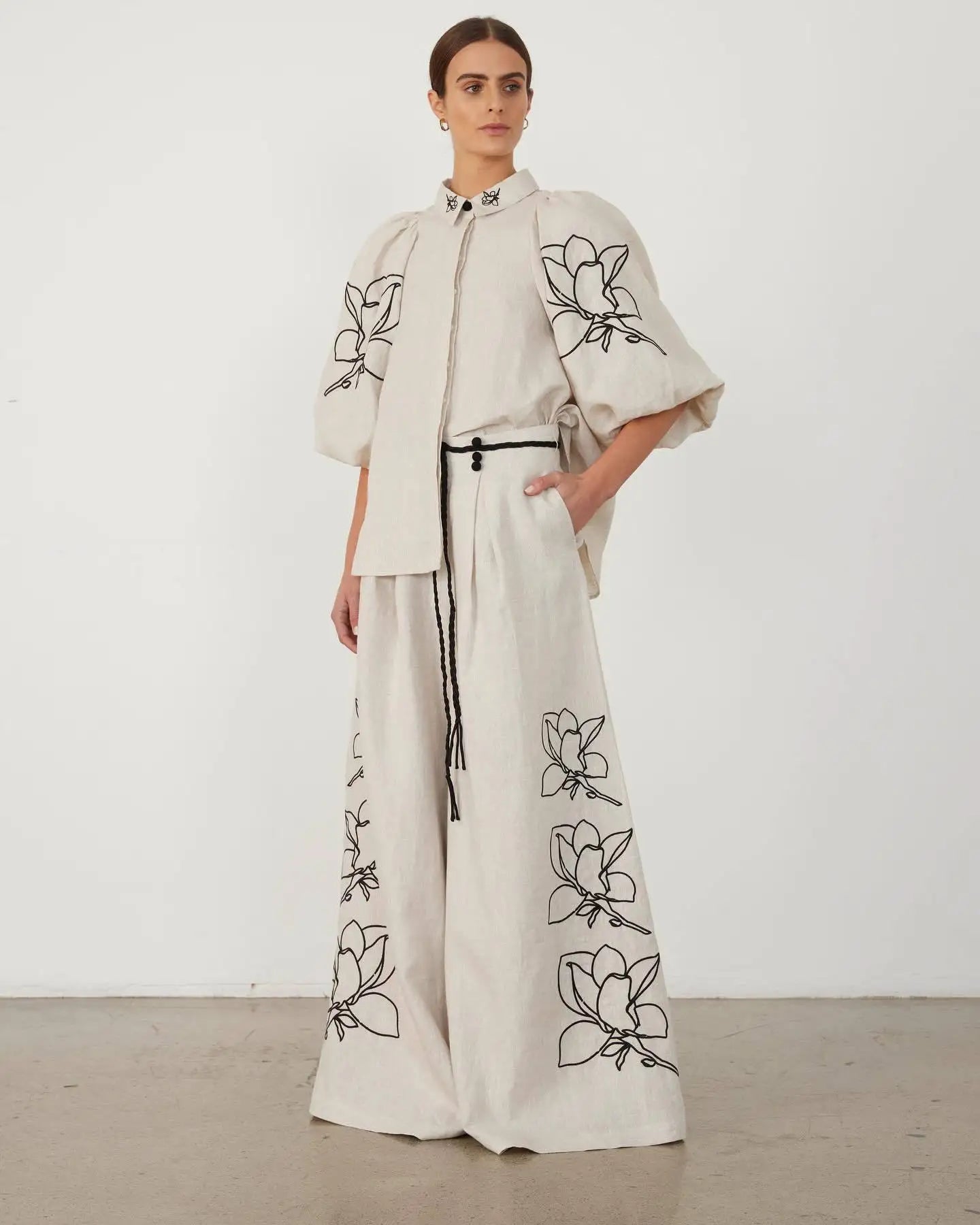 VENERA TWO PIECE SET 2PCS Sets