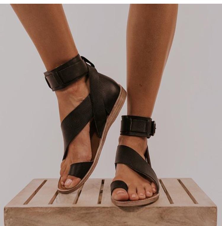 Zaroza Sandals black