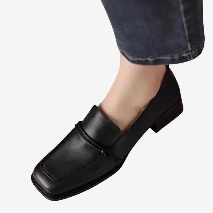 Serane | Chic Flats
