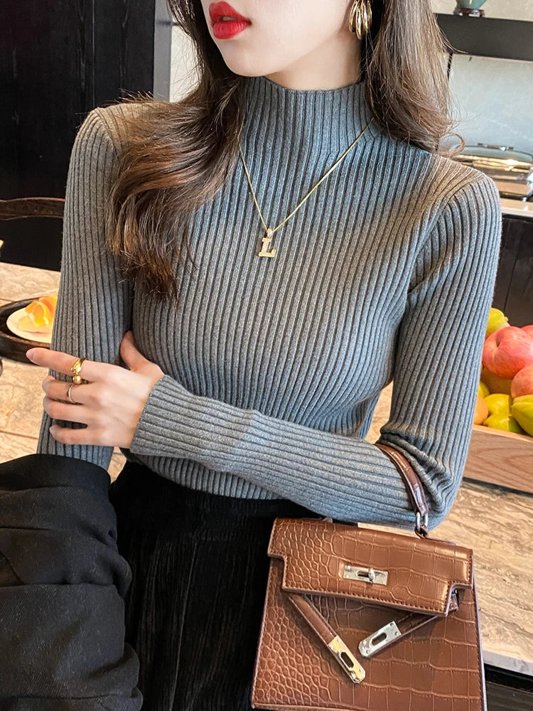 Elowyn Slim Turtleneck Sweater