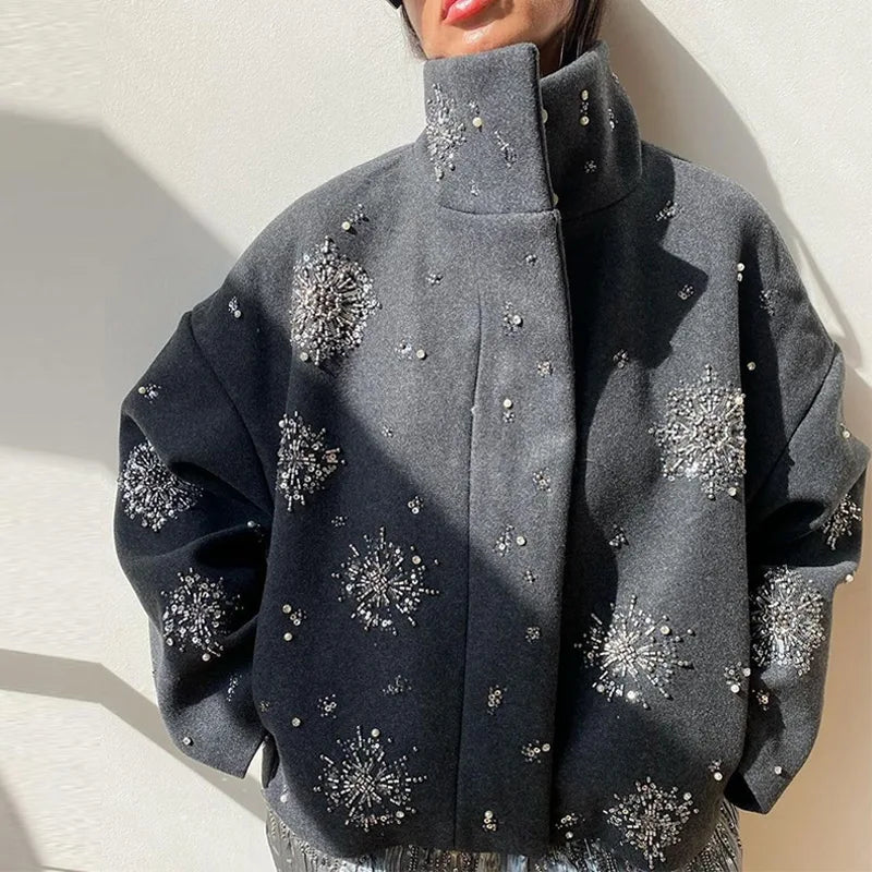 Lockerer Mantel mit Stickerei