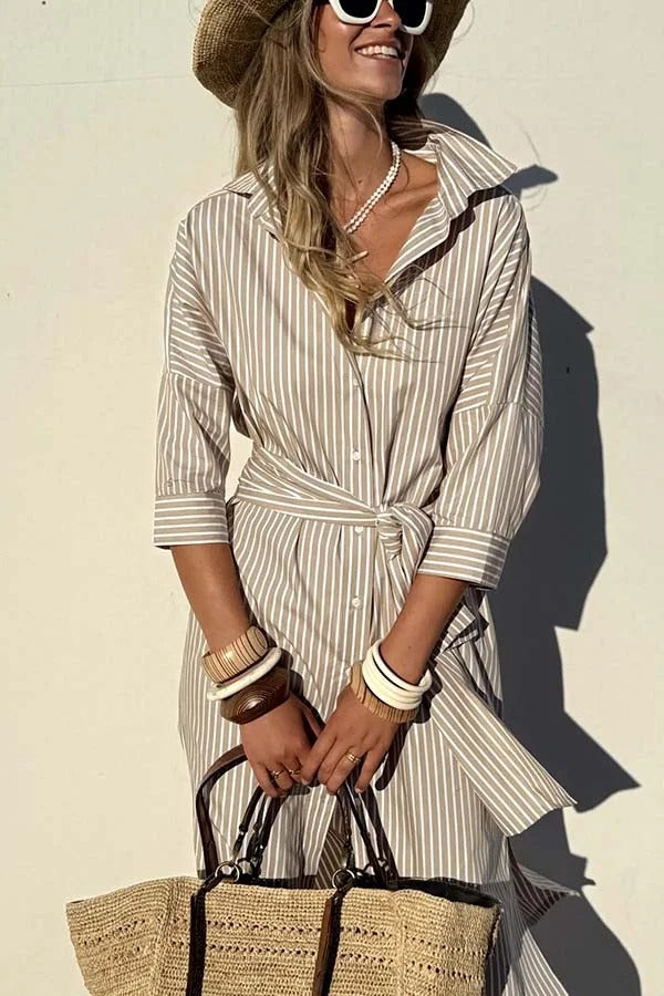 Robe chemise mi-longue boutonnée à rayures et manches mi-longues avec ceinture et poche