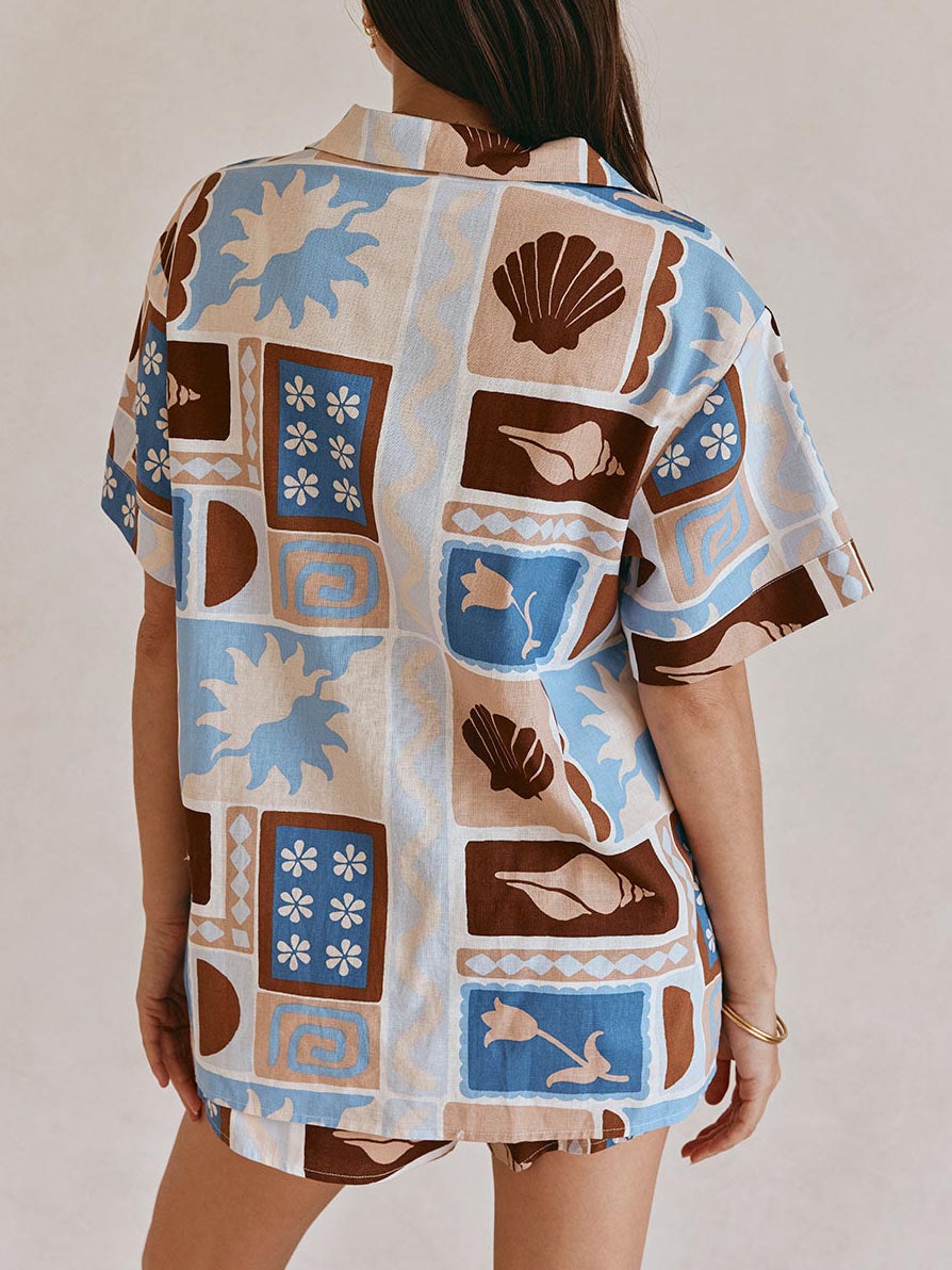 Einzigartiges, lässiges Shorts-Zweiteiler-Set mit Jakobsmuschel-Malerei-Print
