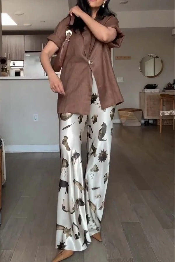 Pantalon large à taille élastique et imprimé unique en satin The Finishing Touch