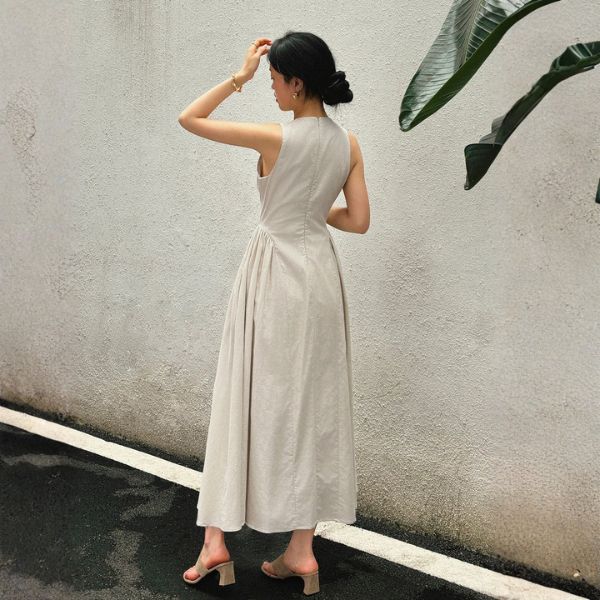 The Sorrento Structured Elegance Midi Dress