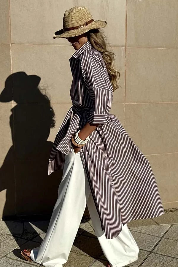 Robe chemise mi-longue boutonnée à rayures et manches mi-longues avec ceinture et poche