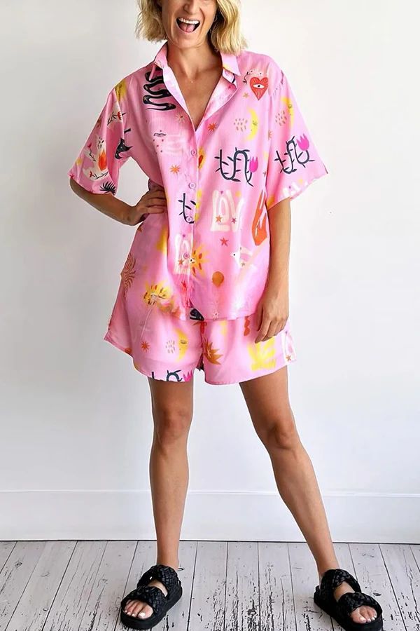 Unique Print Short Sleeve Top and Elastic Waist Loose Shorts Set Light Pink