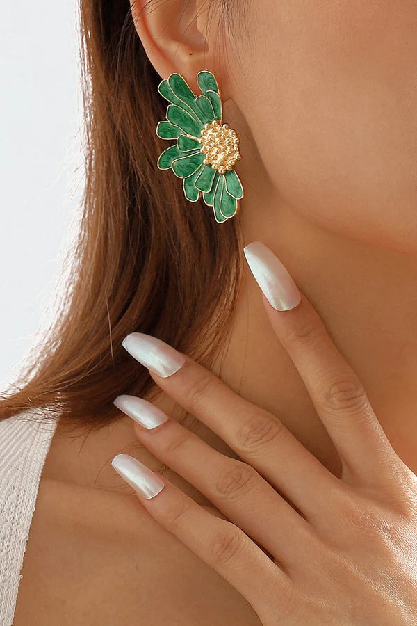 Retro Alloy Floral Pattern Earrings Green one size
