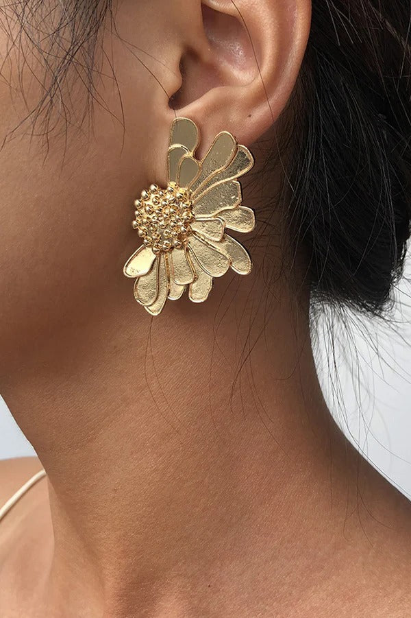 Retro Alloy Floral Pattern Earrings Gold one size
