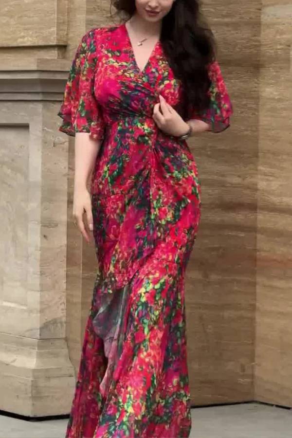 Bedrucktes Retro-Kleid mit V-Ausschnitt und Trompetenärmeln