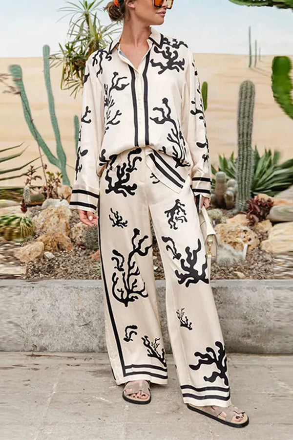 LIGHT AND COMFORTABLE SATIN UNIQUE PRINT ELASTIC WAIST POCKETED WIDE LEG PANTS Black