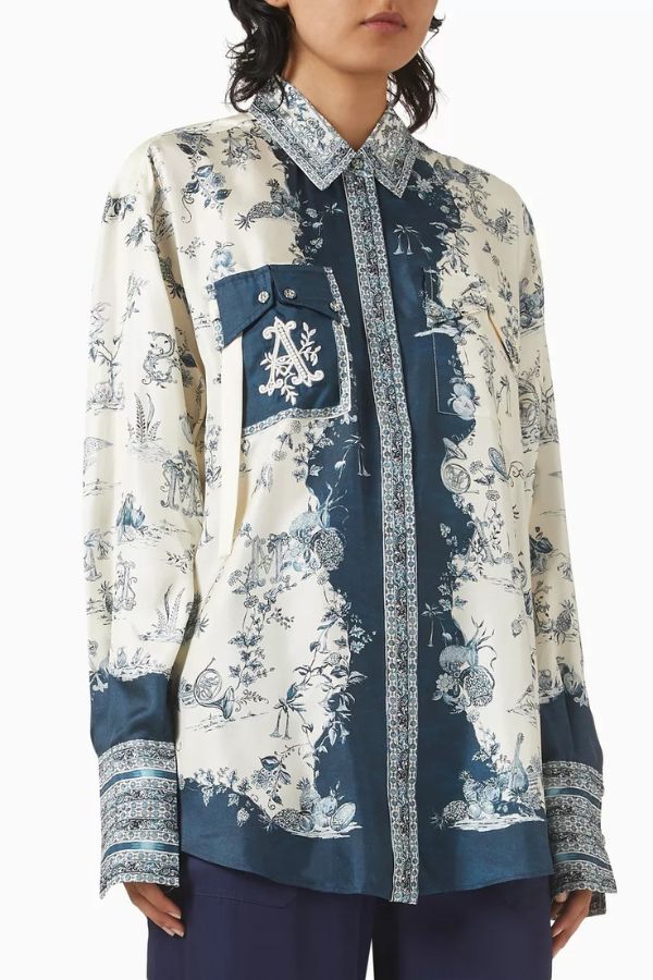 Chemisier ample bohème élégant en satin à imprimé unique, couleur contrastée, boutonné et poches