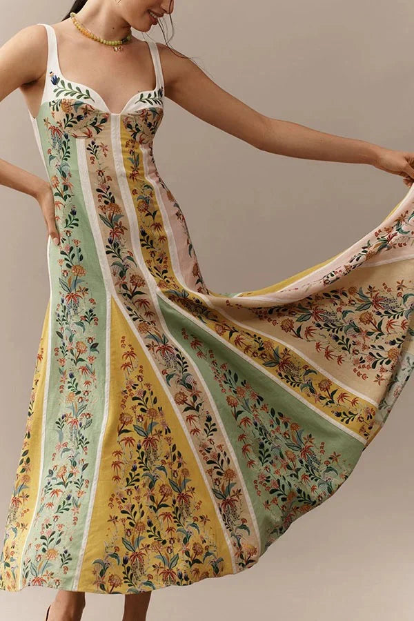Delicate Forest – Maxikleid mit einzigartigem Print und herzförmigem Ausschnitt