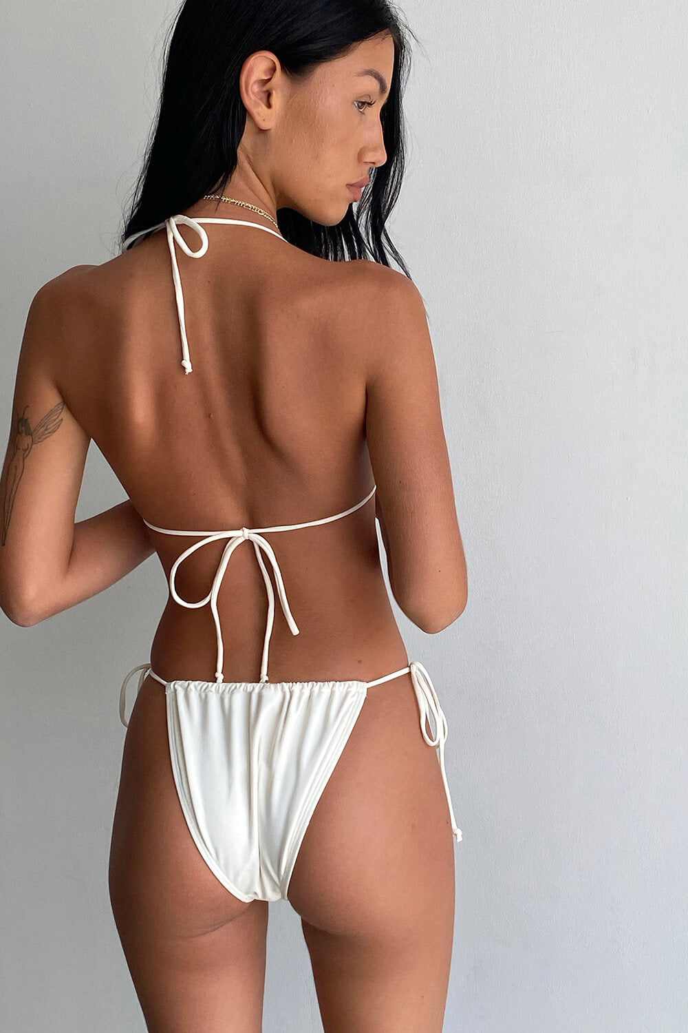 Contrast Triangle Halter Tie Side Bikini Set With Bows Detailing