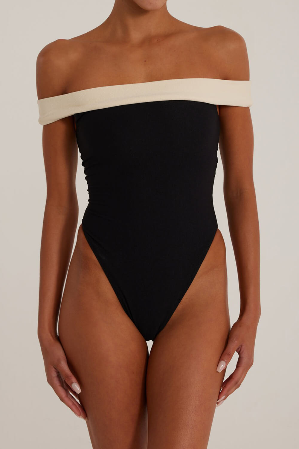 Off Shoulder Coloblock One Piece Swimsuit With Belt