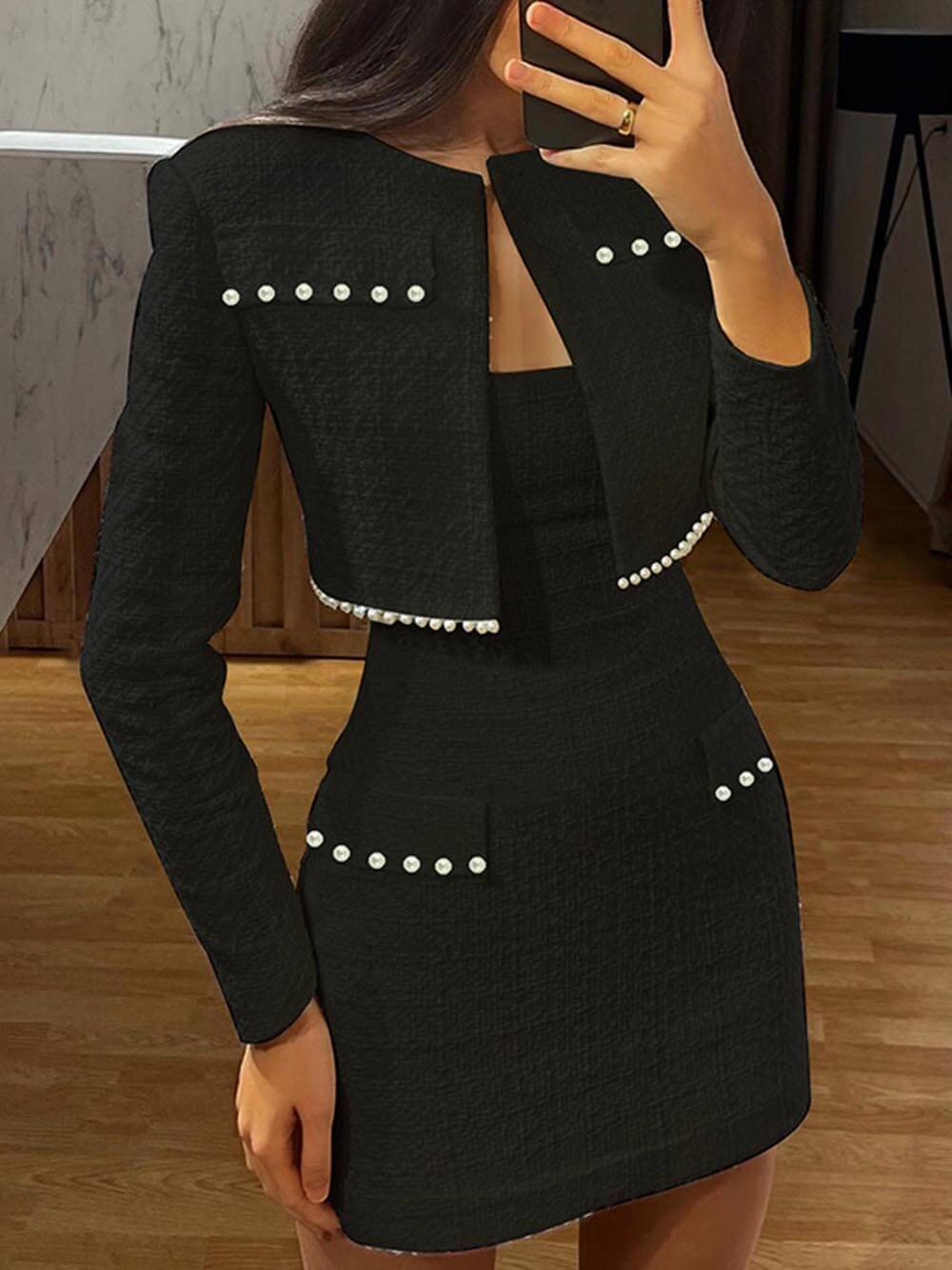 Elegantes, stilvolles, ärmelloses, sexy, schmal geschnittenes Minikleid aus Tweed mit Perlenverzierung